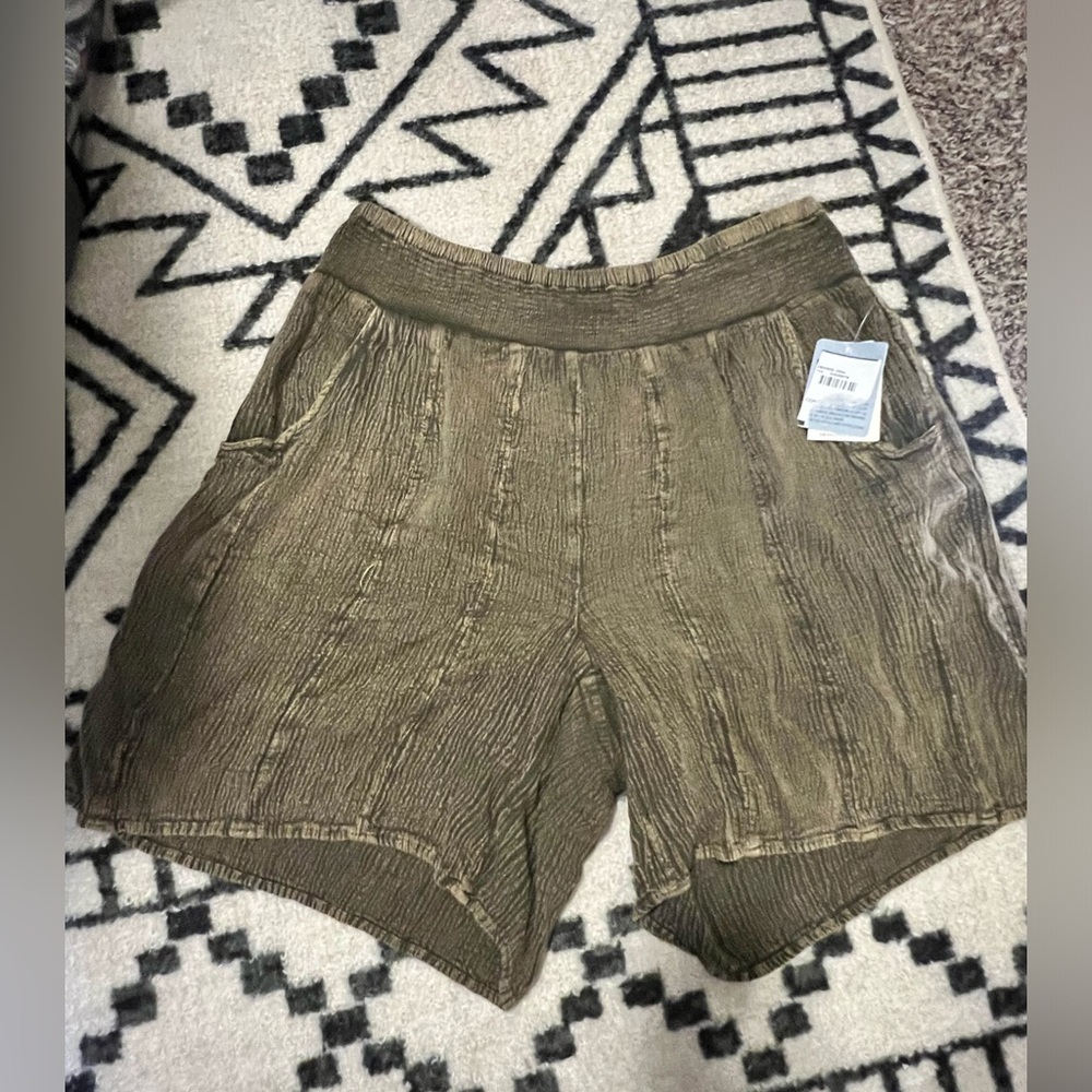 NWT Studio West Shorts